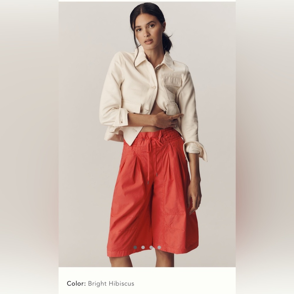 By Anthropologie Ruched Poplin
Gaucho Pants size M NWT
Color Bright Hibiscus